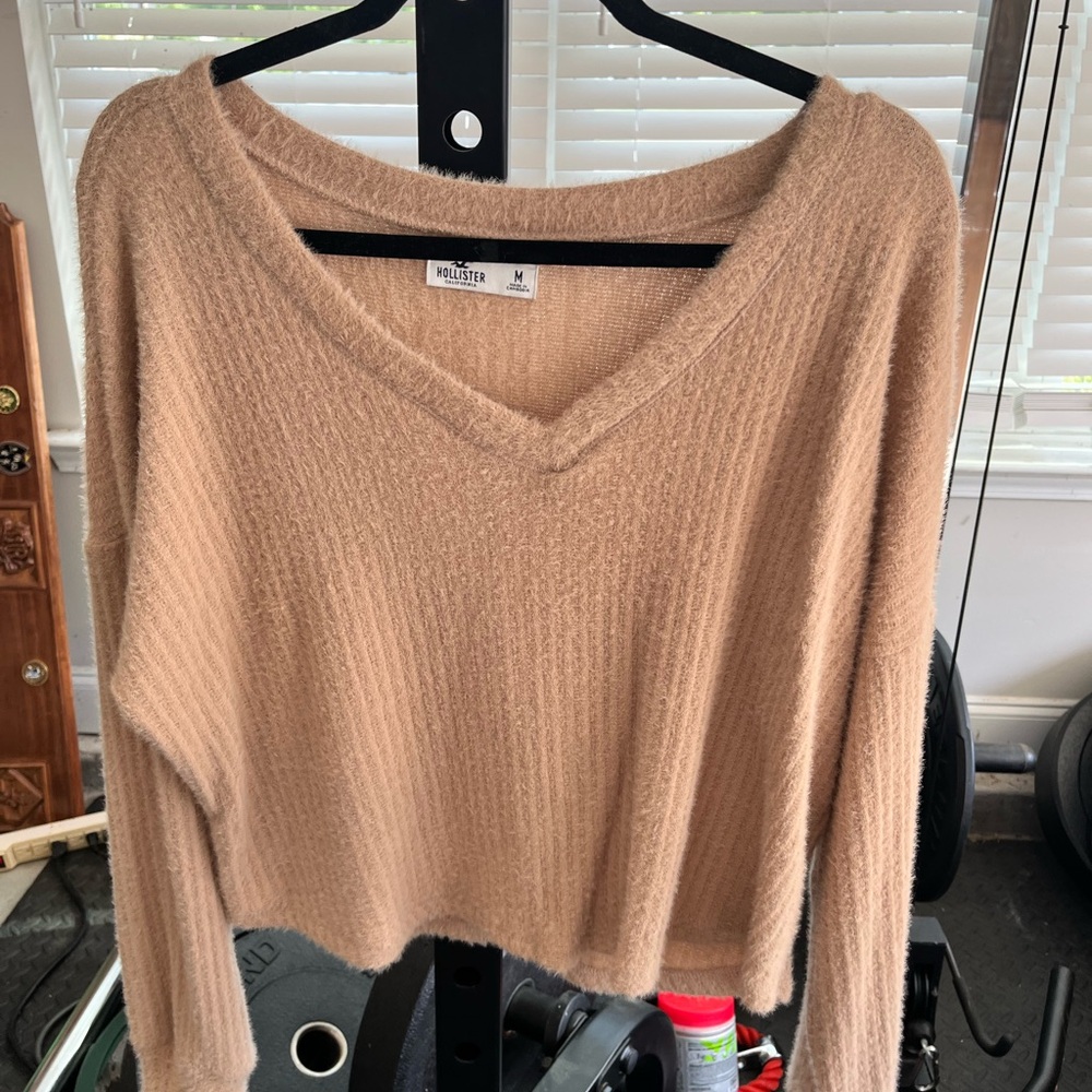 Hollister Women's Tan Sweater
